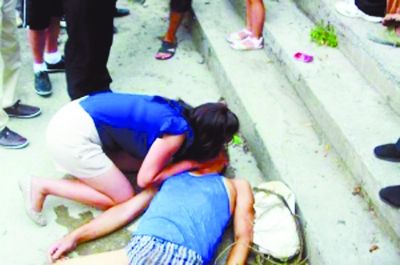 “护士救老人”也成考题。