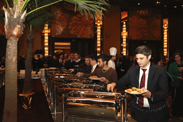 5 阿尔及利亚使馆以特色美食款待八方来宾_副本.jpg