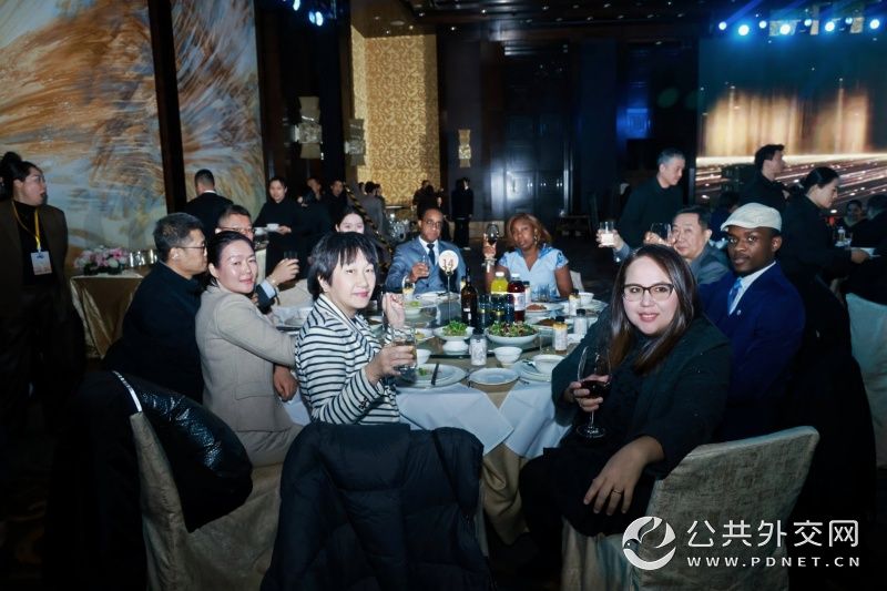 1765729250355844.jpg WJR50630-opq4206618320.jpg