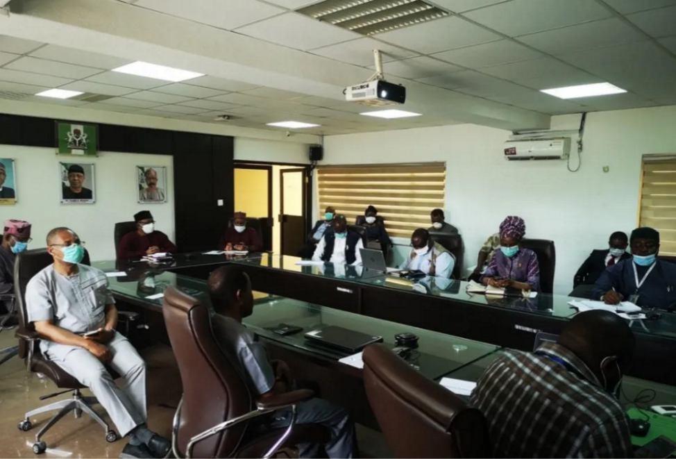 4e4b26f398768d8ed5eacfbabdd2a276.png 4e4b26f398768d8ed5eacfbabdd2a276.png